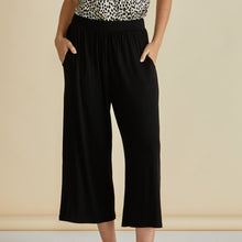 Load image into Gallery viewer, Crystal Crop Jogger in Black