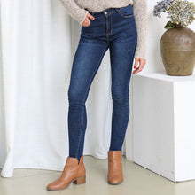 Load image into Gallery viewer, Immy Skinny Jean