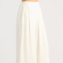 Load image into Gallery viewer, Lillianna Palazzo Pant in White