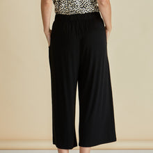 Load image into Gallery viewer, Crystal Crop Jogger in Black
