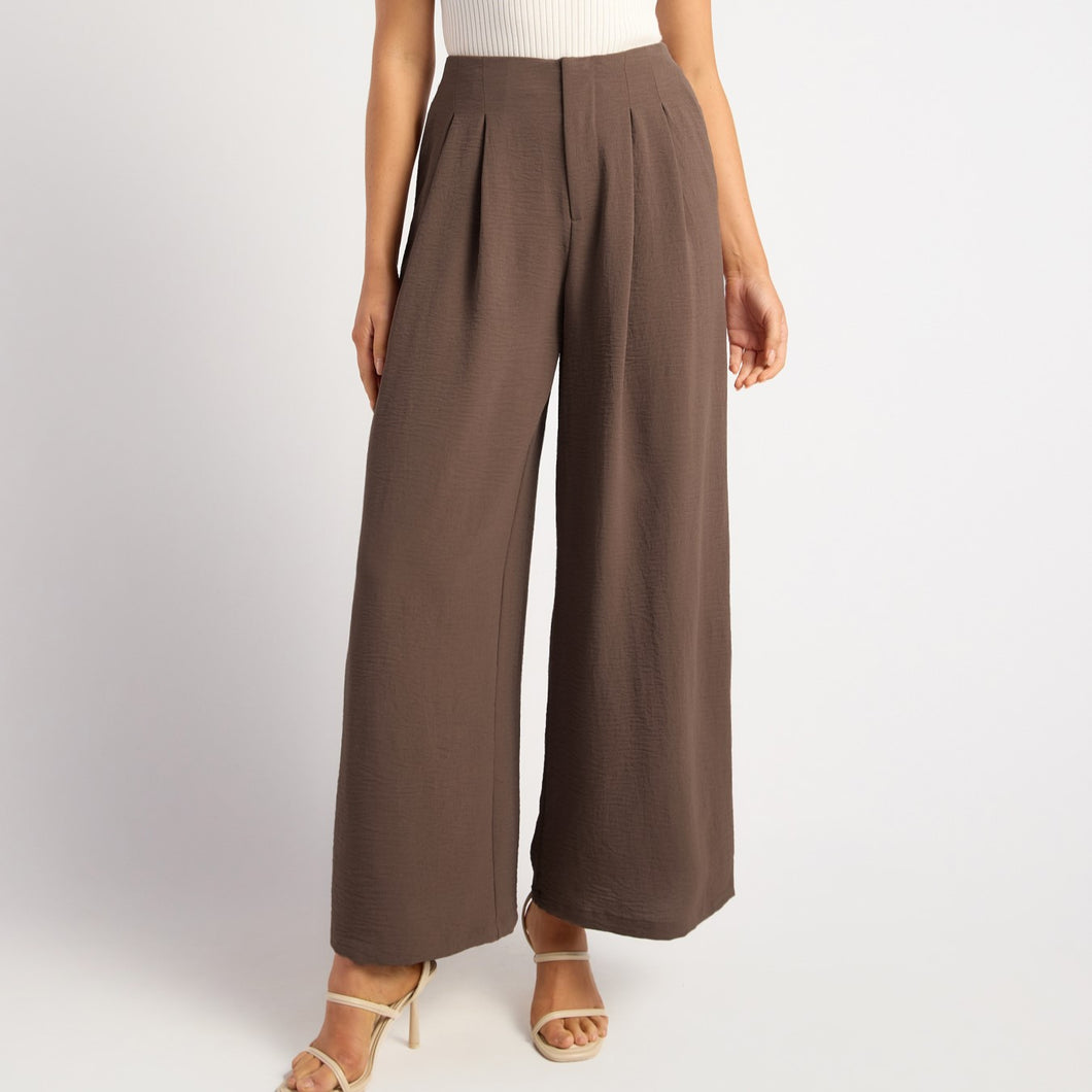 Delaney Pleat Pant in Chocolate