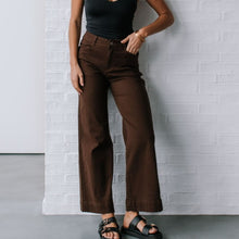 Load image into Gallery viewer, Lizzie Straight Leg Jean in Chocolate
