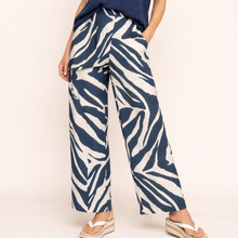 Load image into Gallery viewer, Rhianna Printed Pant in Navy
